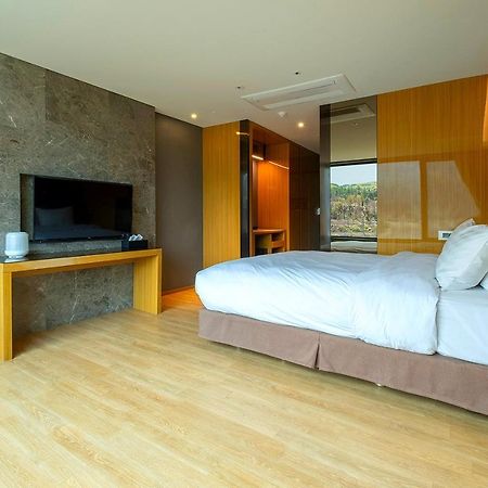 Jeongseon Intoraon Hotel Exteriör bild
