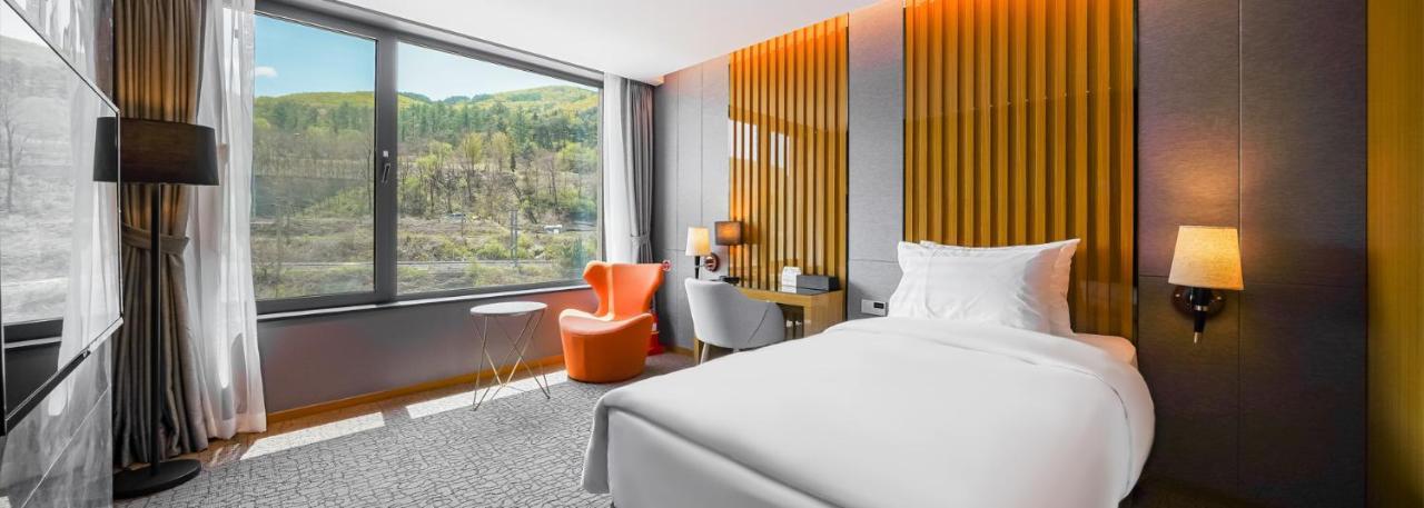 Jeongseon Intoraon Hotel Exteriör bild
