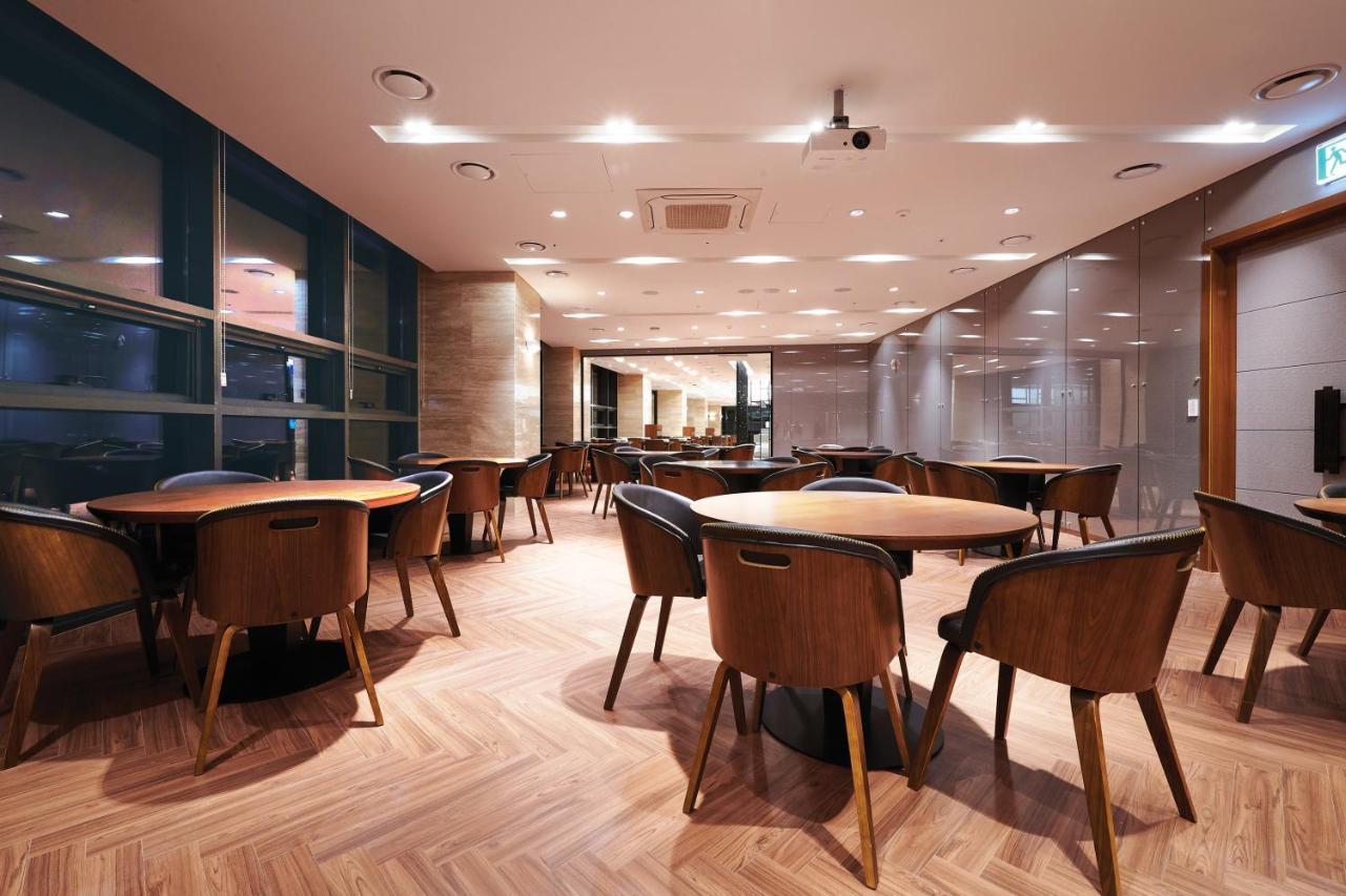 Jeongseon Intoraon Hotel Exteriör bild