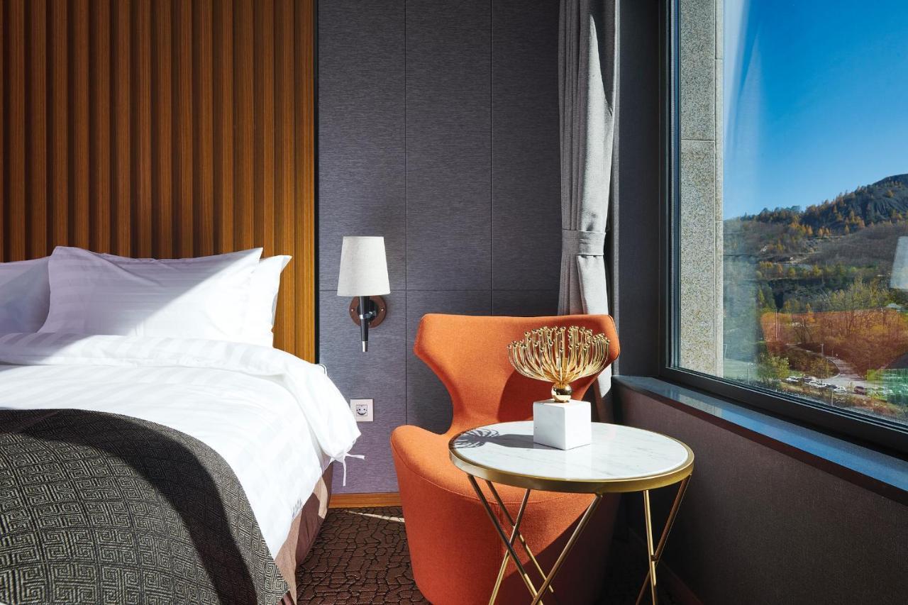 Jeongseon Intoraon Hotel Exteriör bild