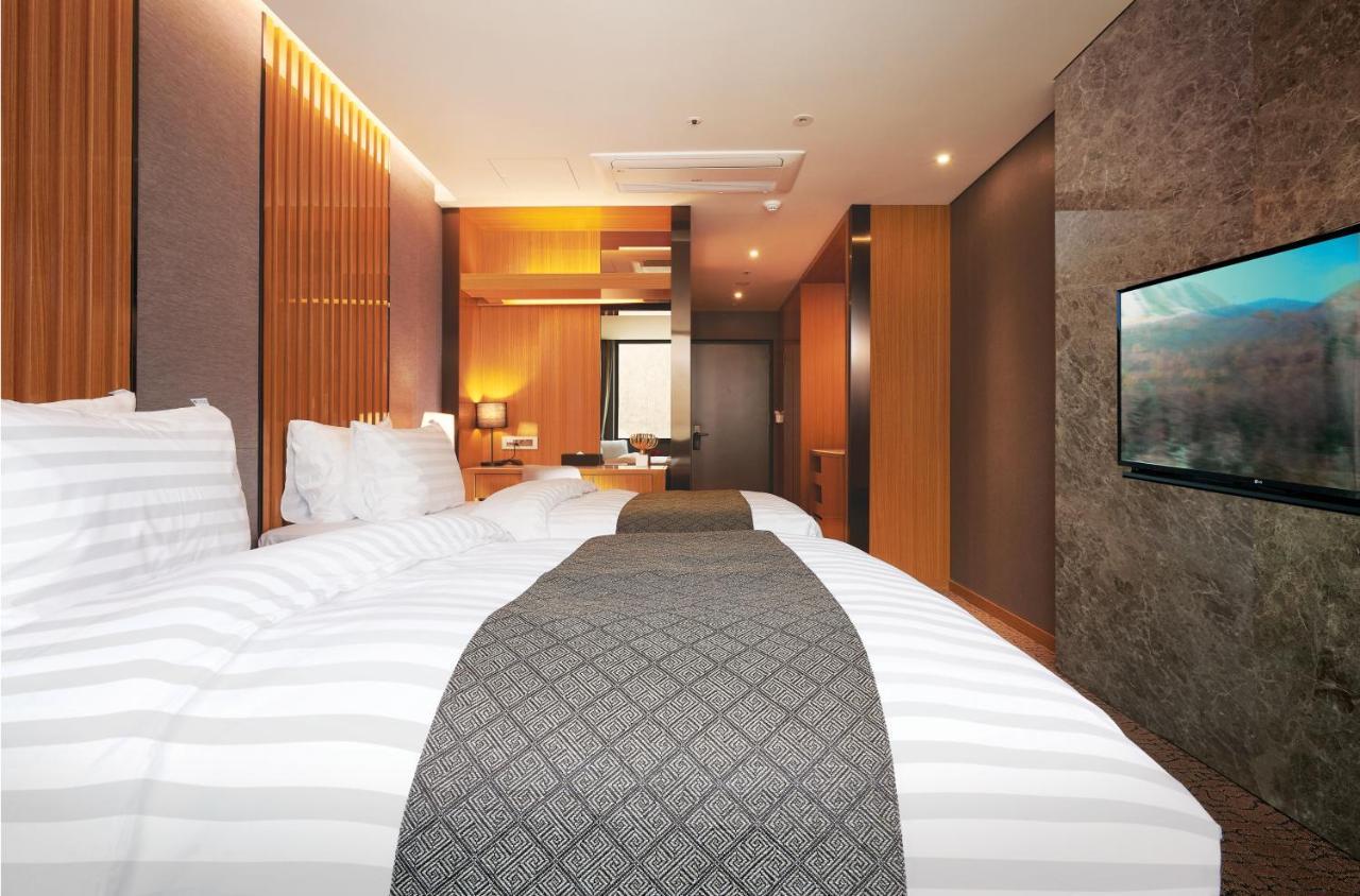 Jeongseon Intoraon Hotel Exteriör bild