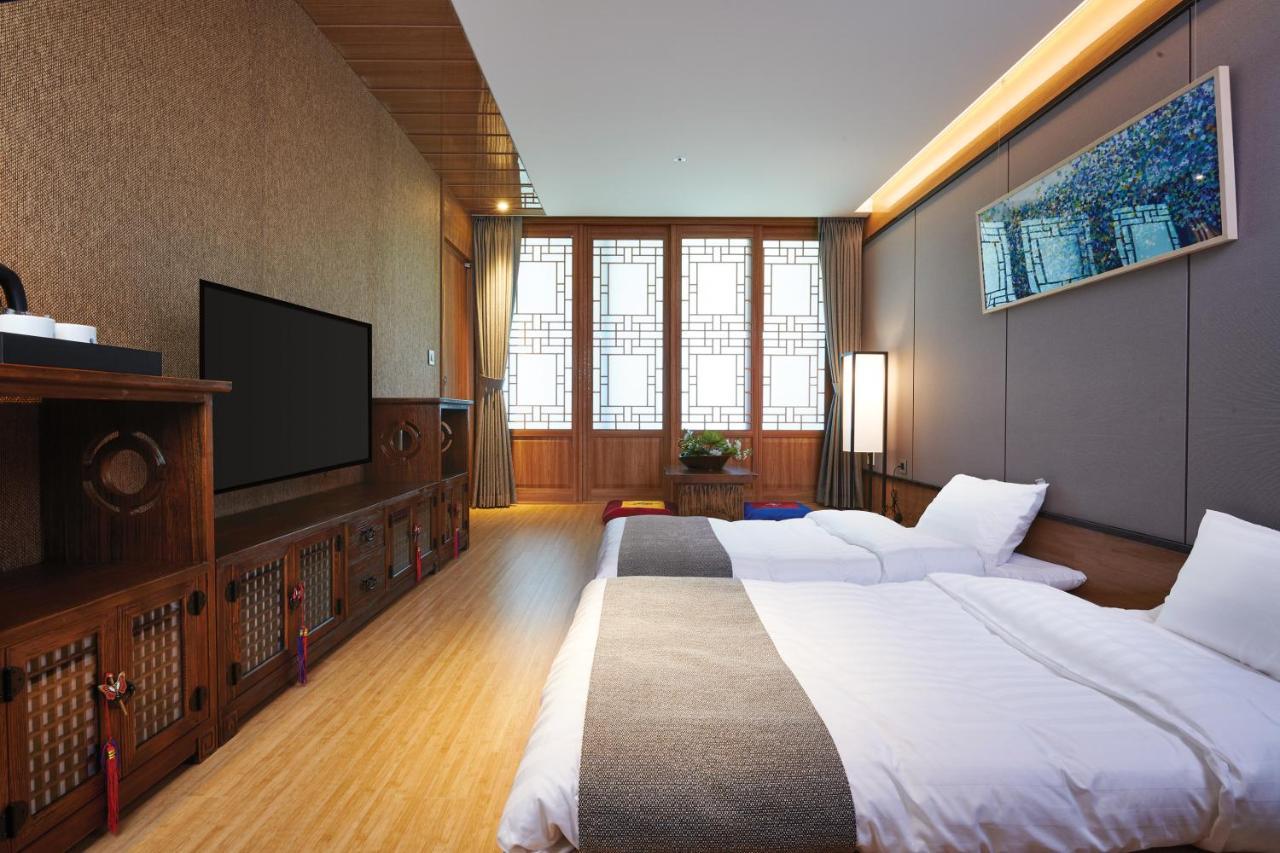 Jeongseon Intoraon Hotel Exteriör bild