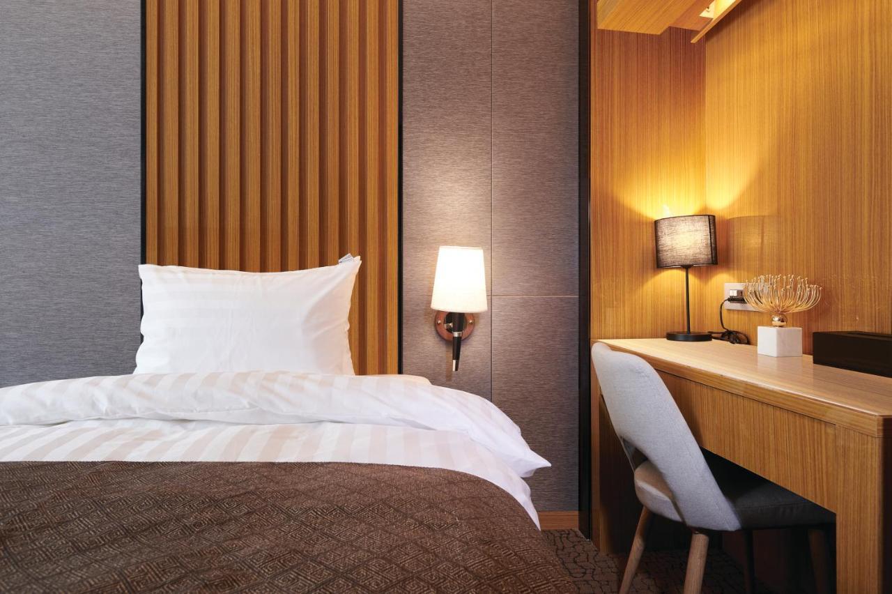 Jeongseon Intoraon Hotel Exteriör bild