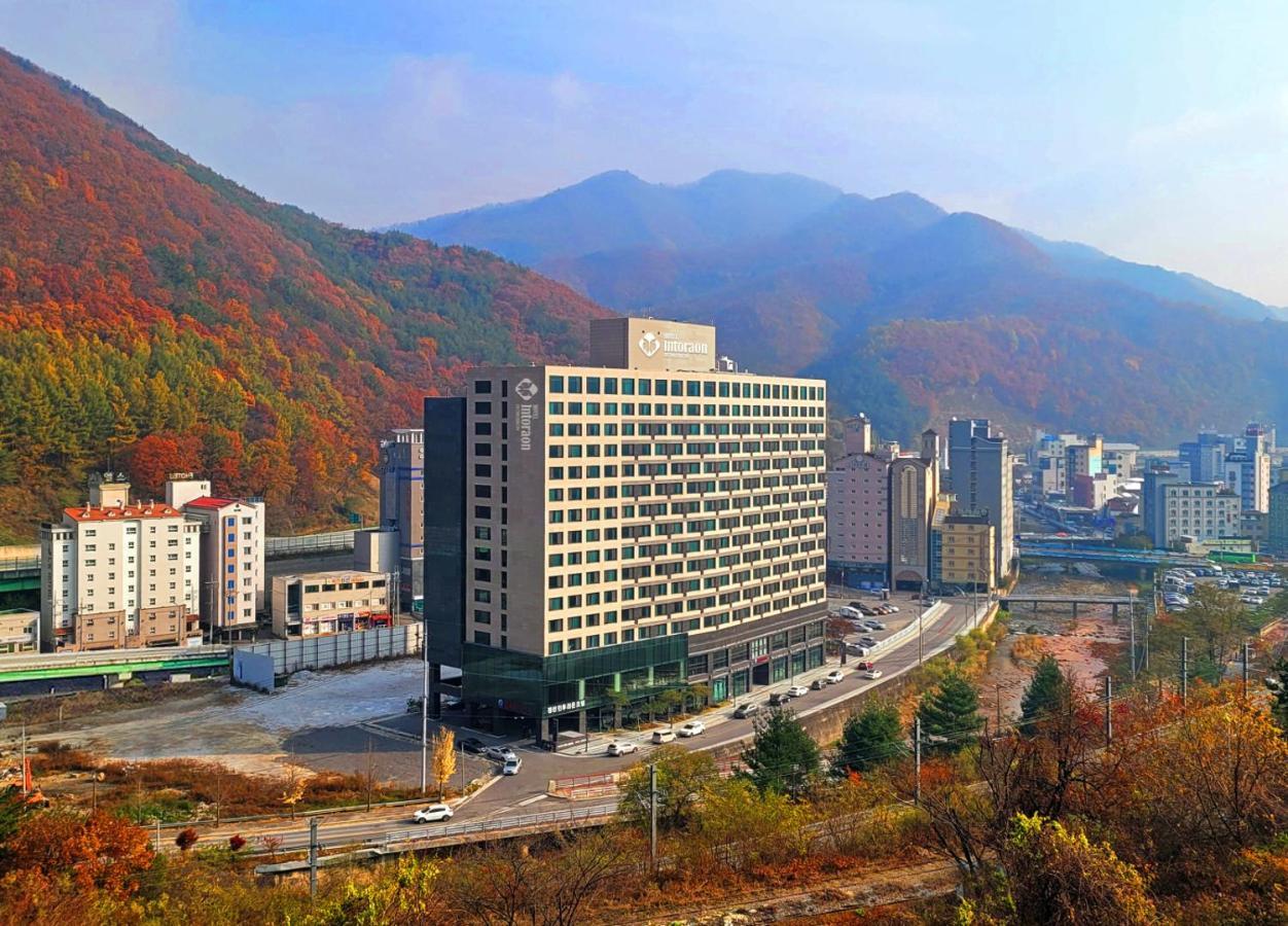 Jeongseon Intoraon Hotel Exteriör bild